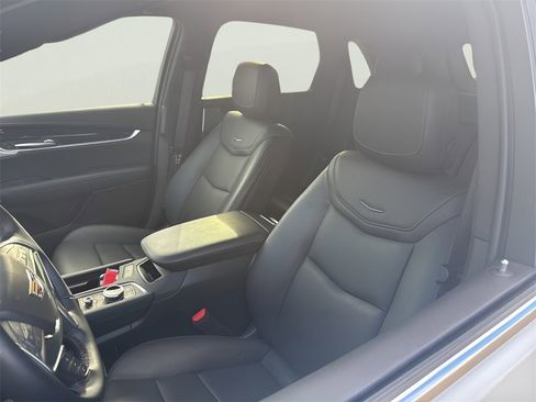 Certified 2025 Cadillac XT5 Premium Luxury image 14