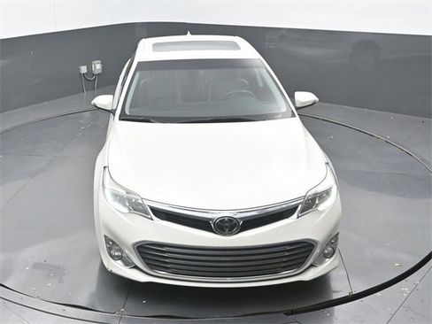 Used 2014 Toyota Avalon Limited image 14
