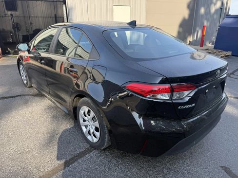 Used 2025 Toyota Corolla LE FWD image 2