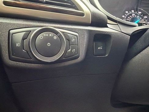 Used 2016 Ford Fusion SE w/ Equipment Group 202A FWD image 29