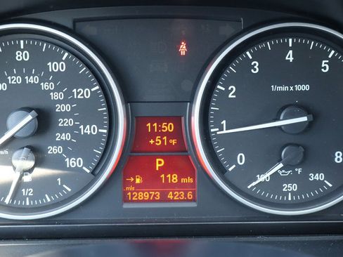 Used 2011 BMW 335i Sedan image 21