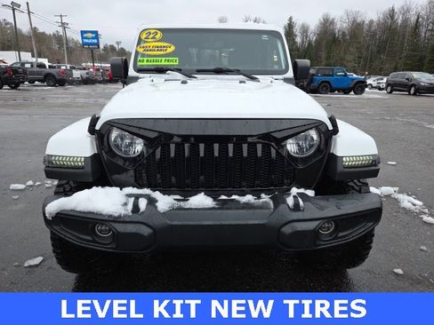 Used 2022 Jeep Gladiator Overland w/ Cold Weather Group image 3