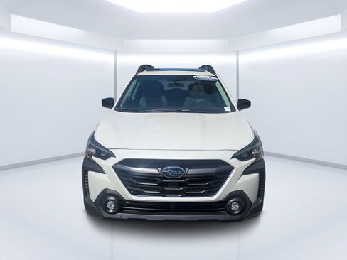 Certified 2025 Subaru Outback Premium AWD/4WD image 8