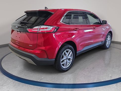 Used 2024 Ford Edge SEL w/ Convenience Package AWD/4WD image 6