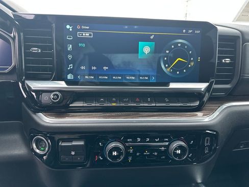 Certified 2022 Chevrolet Silverado 1500 RST w/ Z71 Off-Road Package image 23