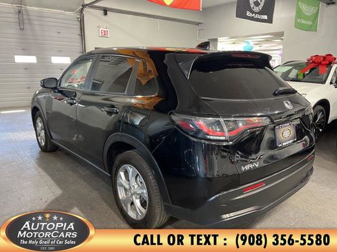 Used 2025 Honda HR-V LX image 3