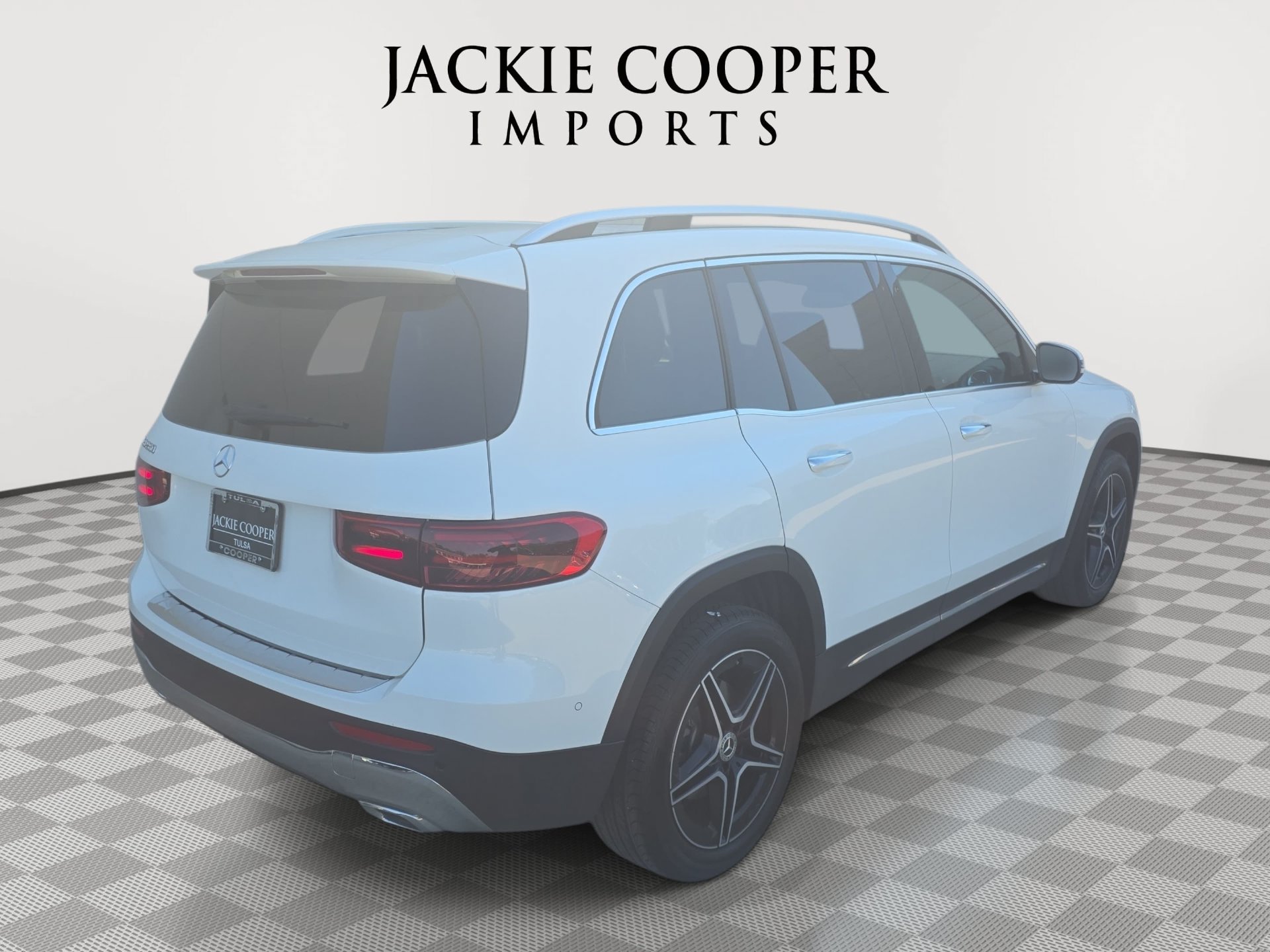 Used 2026 Mercedes-Benz GLB 250 image 5