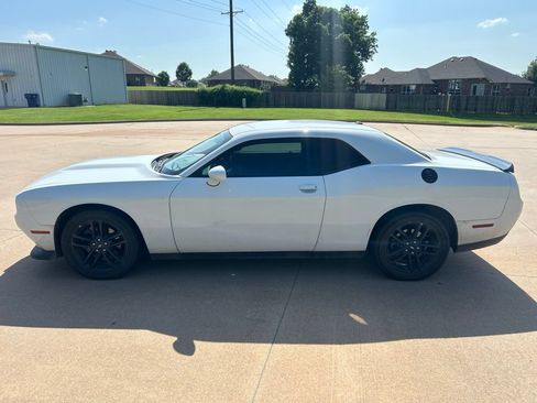 Used 2019 Dodge Challenger GT AWD/4WD image 2
