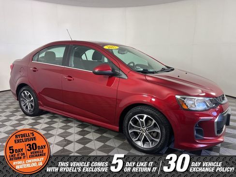 Used 2017 Chevrolet Sonic LT w/ Convenience Package FWD image 2