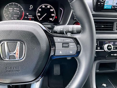 Certified 2025 Honda Pilot Touring image 25