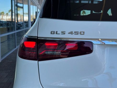 Certified 2024 Mercedes-Benz GLS 450 4MATIC image 21