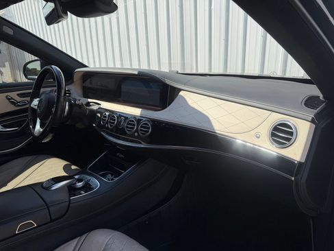 Used 2020 Mercedes-Benz S 560 Sedan image 19