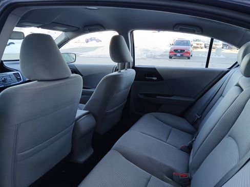 Used 2017 Honda Accord LX image 8