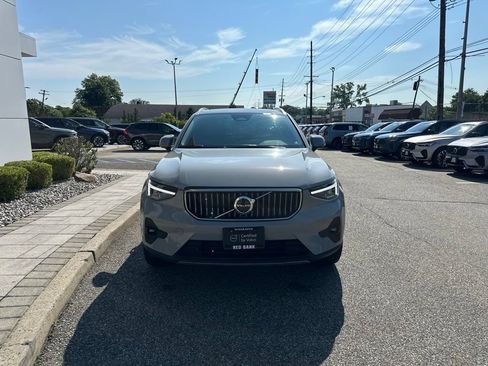 Used 2025 Volvo XC40 B5 Plus AWD/4WD image 10