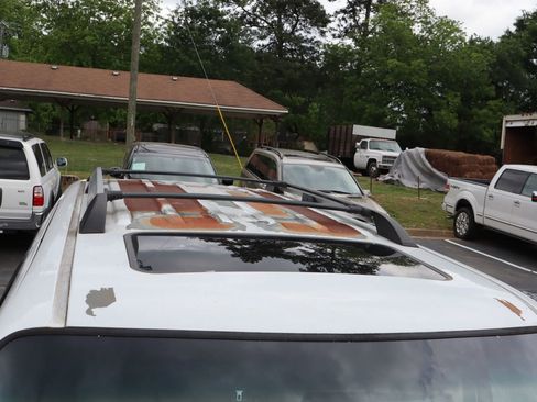 Used 2006 Ford Explorer Eddie Bauer RWD image 7