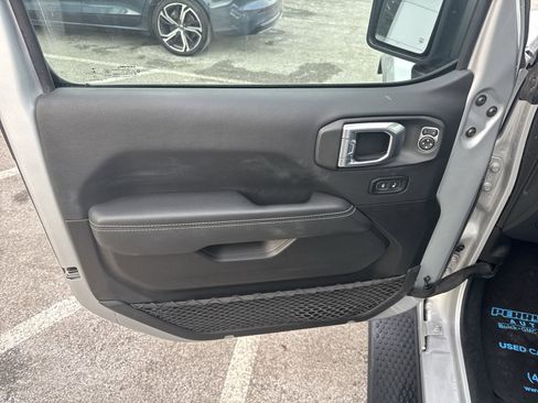 Used 2022 Jeep Wrangler Unlimited Sahara w/ Cold Weather Group image 22