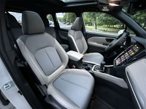 Certified 2025 Subaru Forester Premium image 25