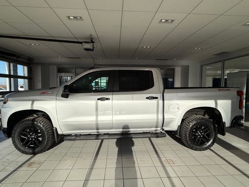 Certified 2022 Chevrolet Silverado 1500 LT Trail Boss w/ LT Trail Boss Premium Package AWD/4WD image 4