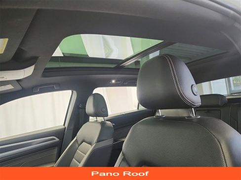 Used 2021 Volkswagen Atlas Cross Sport SEL Premium image 11