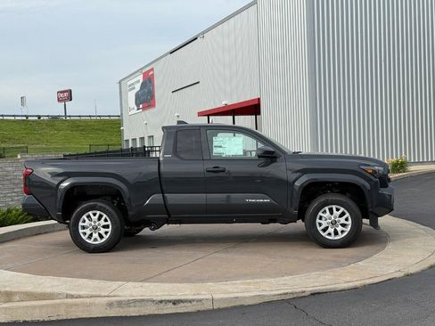 New 2026 Toyota Tacoma SR5 RWD image 2