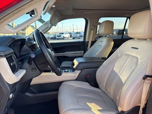 Used 2022 Ford Expedition Platinum image 10