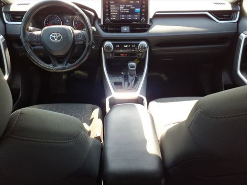 Used 2020 Toyota RAV4 XLE w/ Convenience Package image 17