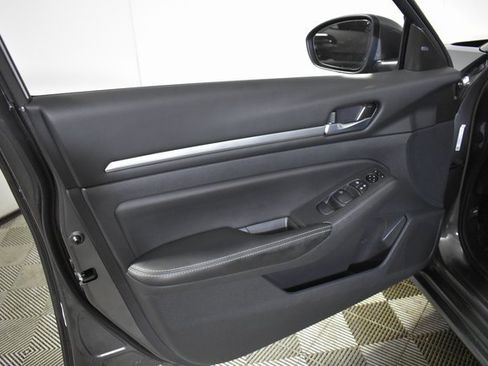 Used 2022 Nissan Altima 2.5 SV image 7