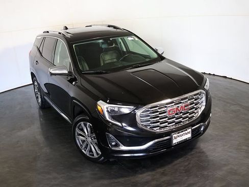 Used 2020 GMC Terrain Denali w/ Denali Premium Package AWD/4WD image 7