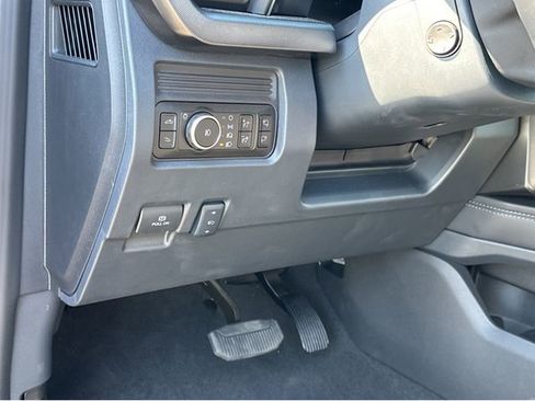 New 2026 Ford F250 Platinum image 34