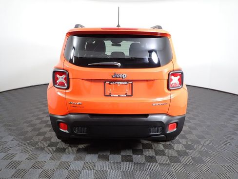Used 2017 Jeep Renegade Sport w/ Power & Air Group AWD/4WD image 16