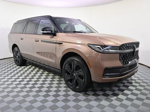 New 2026 Lincoln Navigator L Black Label AWD/4WD image 8