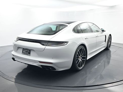 Certified 2022 Porsche Panamera GTS image 14