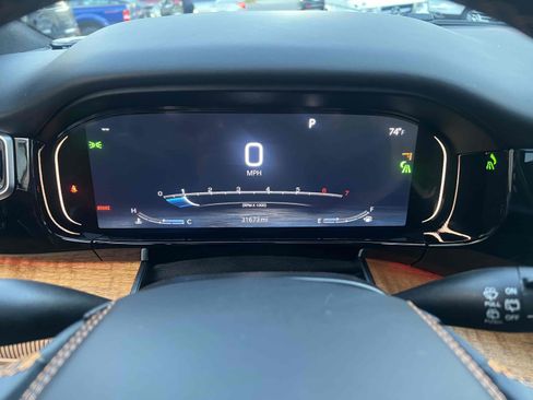 Used 2023 Jeep Grand Wagoneer L Series III image 10