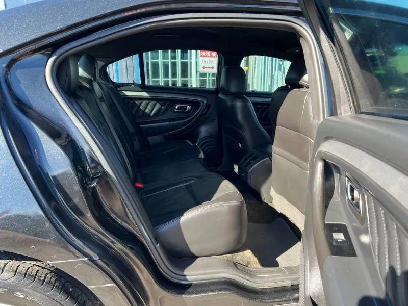 Used 2015 Ford Taurus SEL FWD image 13