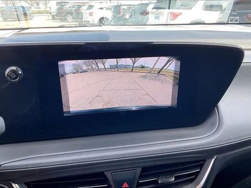 Used 2024 Buick Encore GX Sport Touring image 19