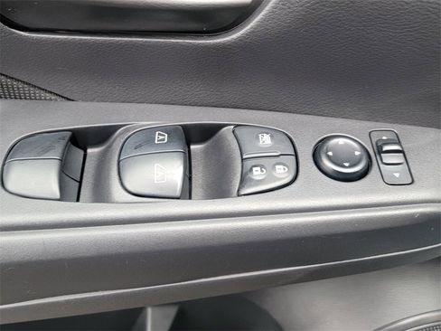 Certified 2024 Nissan Kicks S image 29