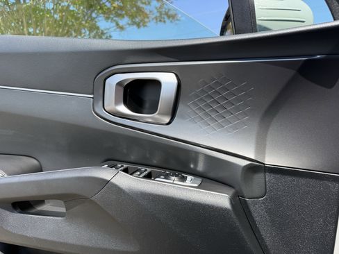 New 2025 Kia Sorento S w/ Panoramic Sunroof Package image 14