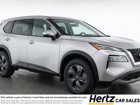 Used 2025 Nissan Rogue SV FWD image 1