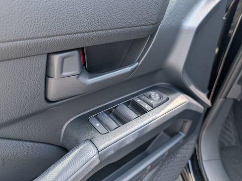 New 2026 Toyota 4Runner SR5 AWD/4WD image 9