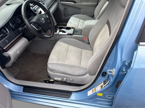 Used 2012 Toyota Camry XLE FWD image 10
