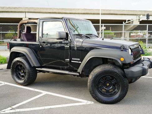 Used 2013 Jeep Wrangler Sport image 5