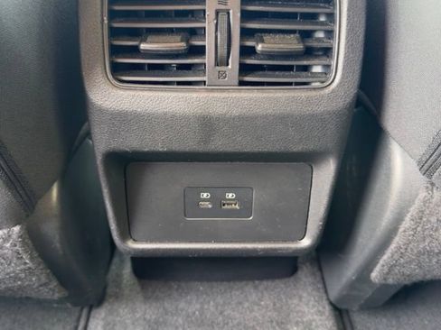 Used 2023 Nissan Rogue SV AWD/4WD image 16