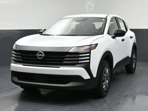 New 2026 Nissan Kicks S image 3