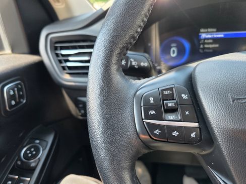 Used 2020 Ford Escape Titanium FWD image 15