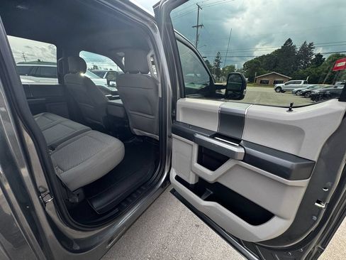 Used 2018 Ford F150 XLT w/ Equipment Group 302A Luxury AWD/4WD image 37