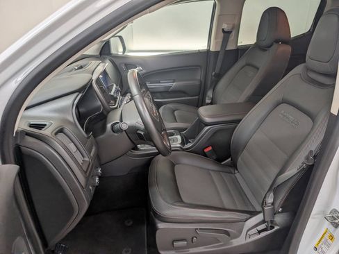 Used 2017 GMC Canyon SLE w/ All Terrain Package AWD/4WD image 7