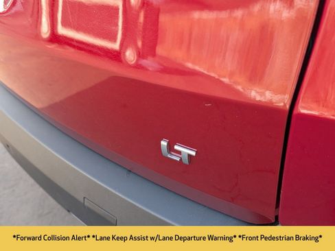 Certified 2021 Chevrolet Traverse LT w/ LT Premium Package image 18