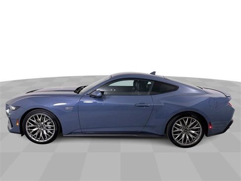 Used 2025 Ford Mustang GT Premium image 5