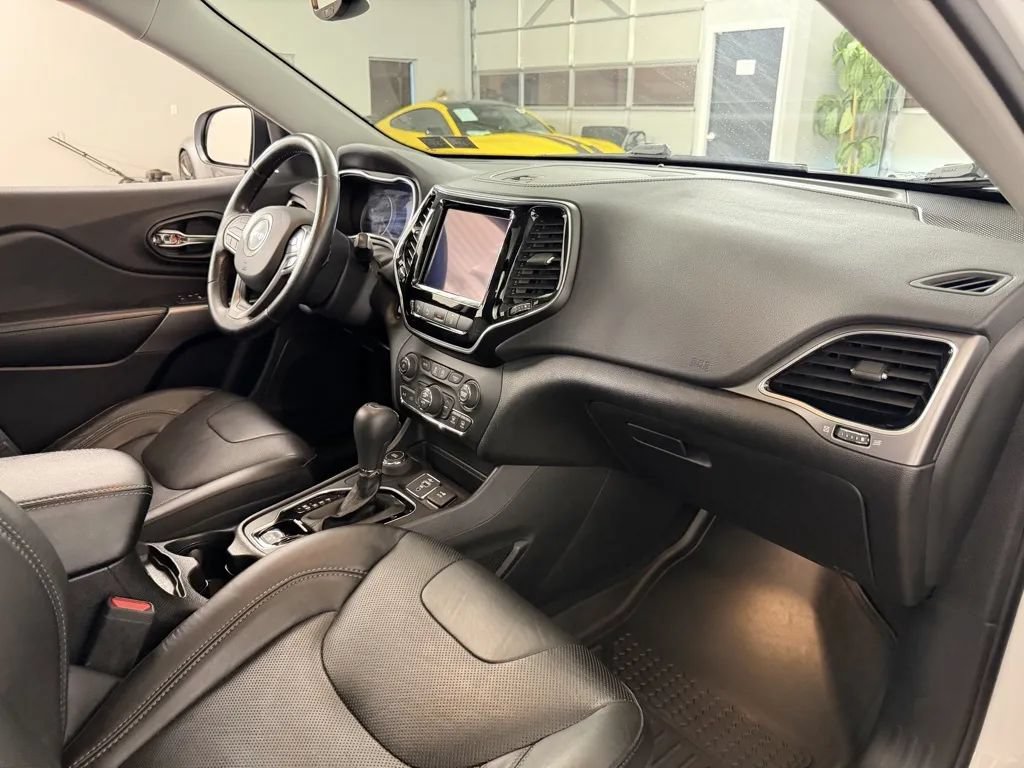 Used 2021 Jeep Cherokee Limited AWD/4WD image 38