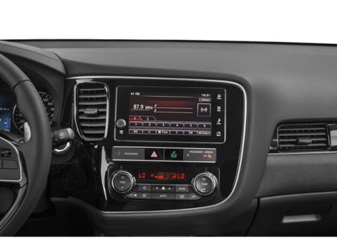 Used 2020 Mitsubishi Outlander FWD image 10